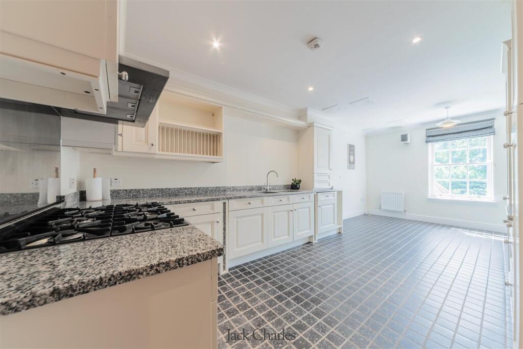Apartment in Tonbridge and Malling, Platt - View 5