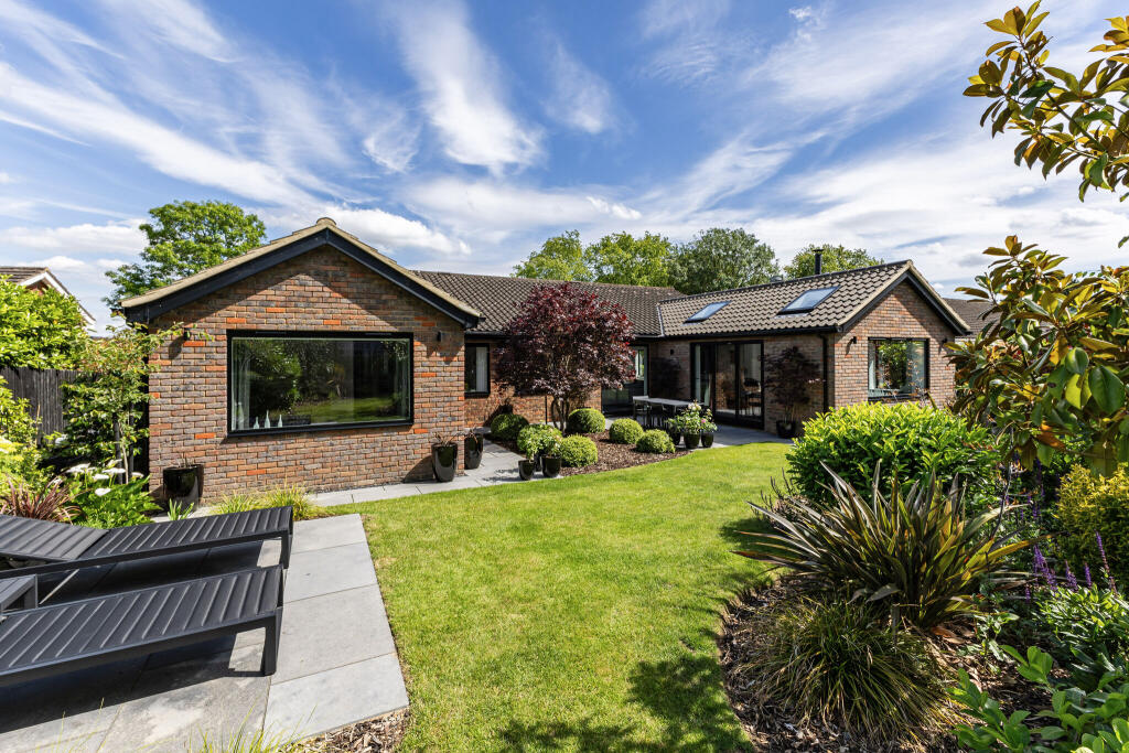 House in Harpenden, West Common - View 5