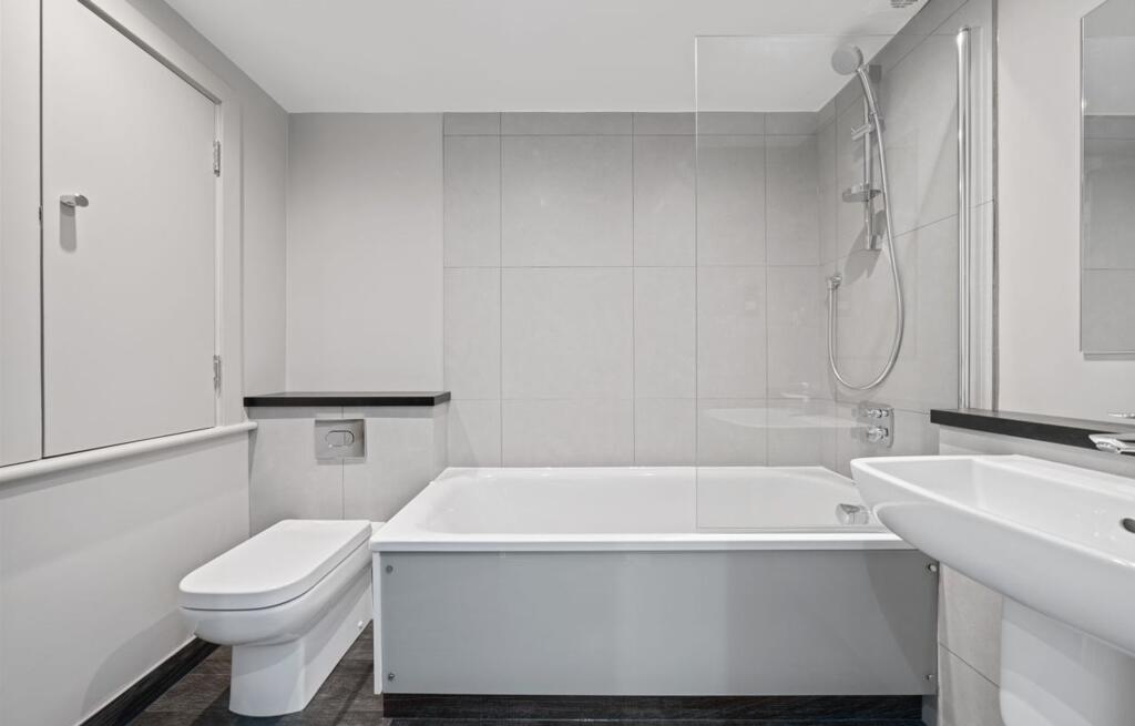 Apartment in London - View 5
