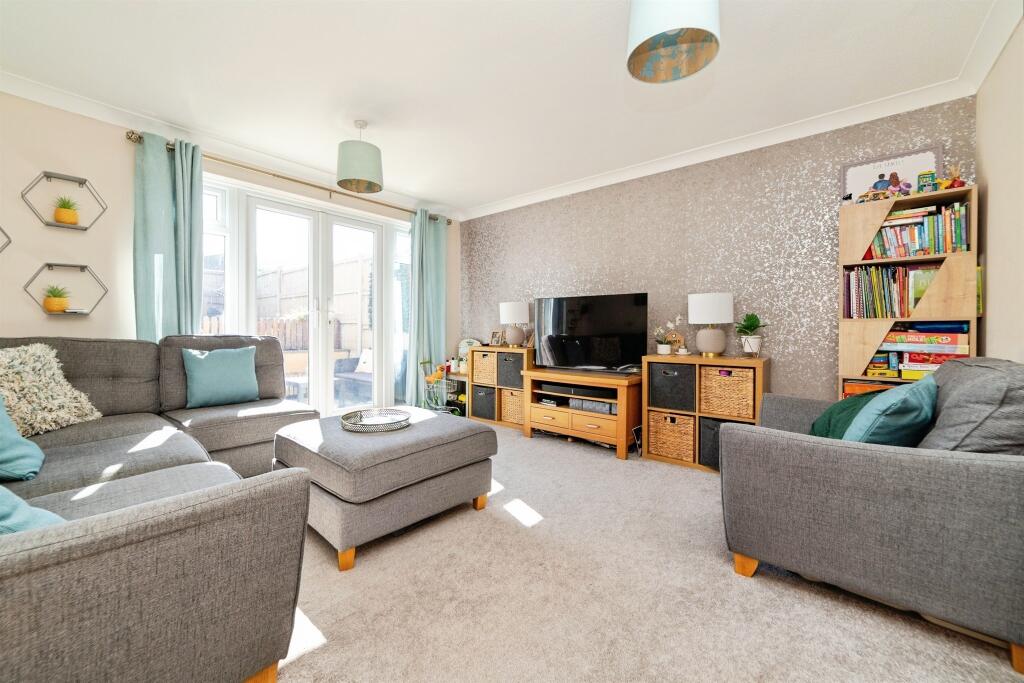 Derby Way, Stevenage photo 3
