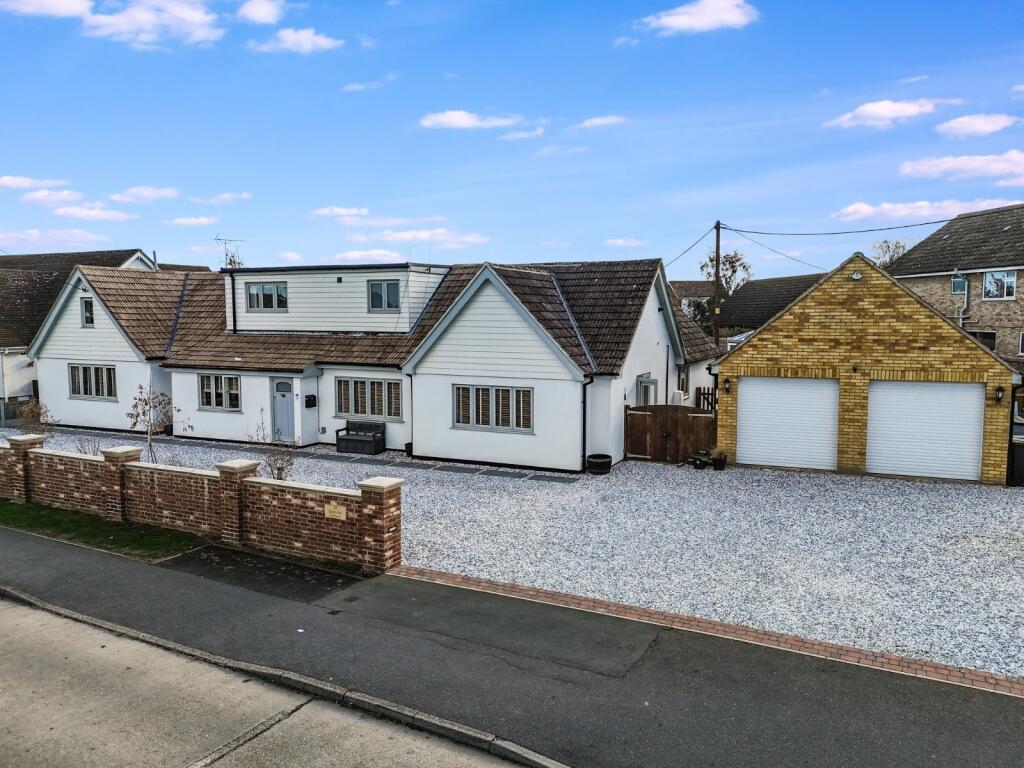 6-bed detached on Imperial Avenue, Mayland, Chelmsford, Essex, CM3, £850,000