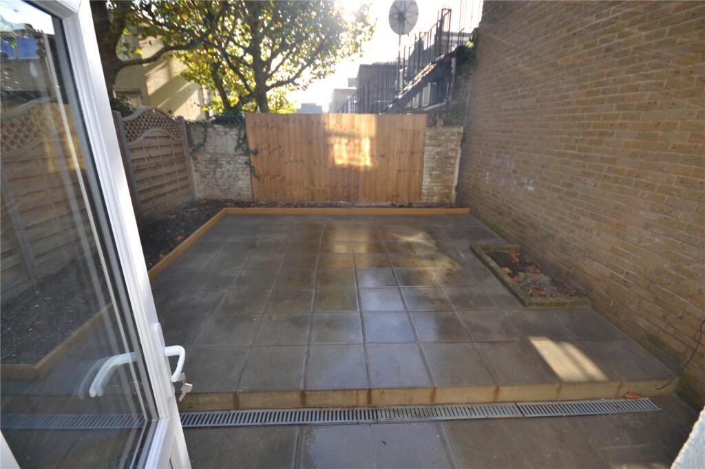 Apartment in London - View 4