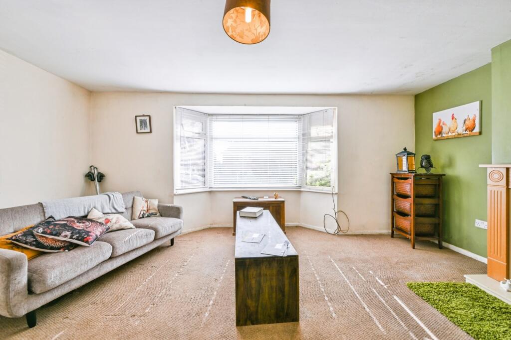 House in Nottingham, Bilborough - More
