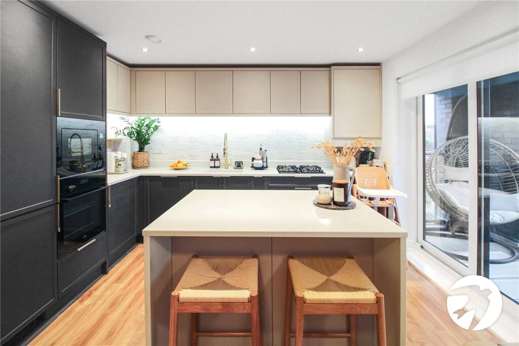 Apartment in Dartford, Ebbsfleet Green, Ebbsfleet Valley - More