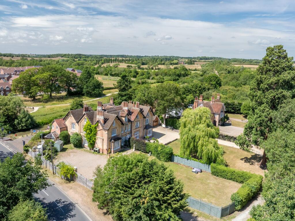 Main image of property: Bishopton Lane, Bishopton, CV37