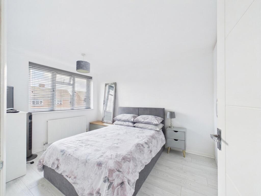 House in Southend-on-Sea - View 4