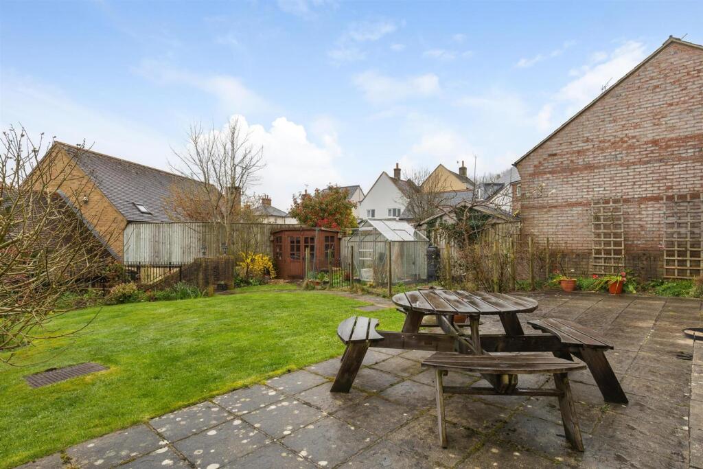 House in Dorchester, Stratton - View 3