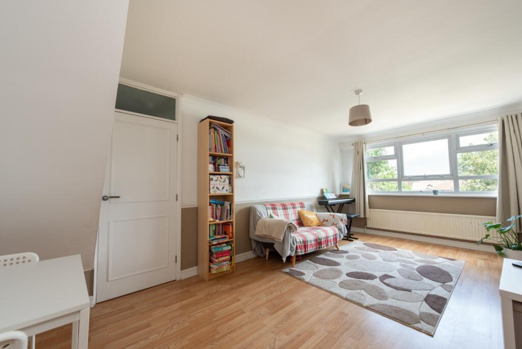 Apartment in London - View 3