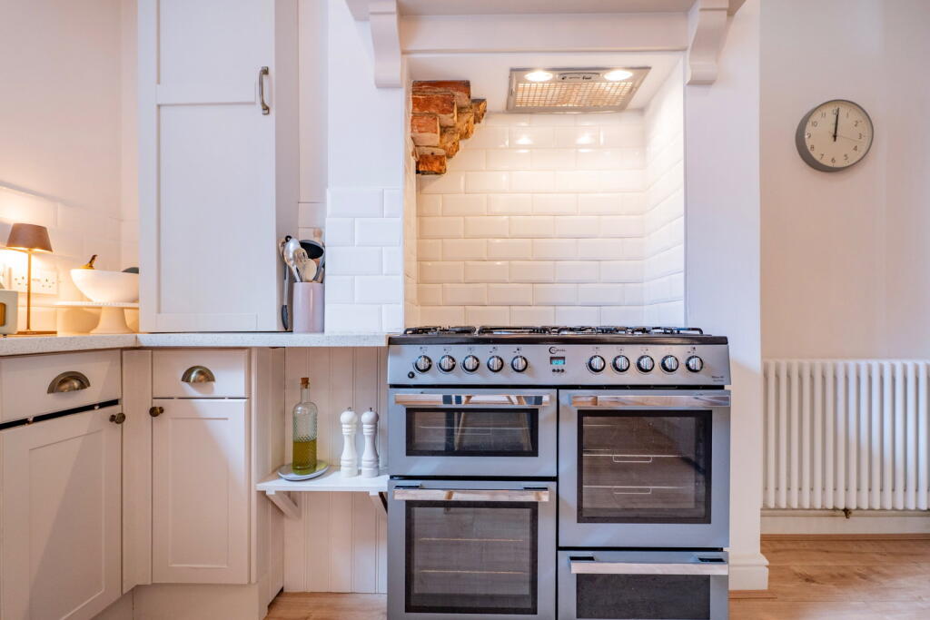 House in Tunbridge Wells, Kent - More