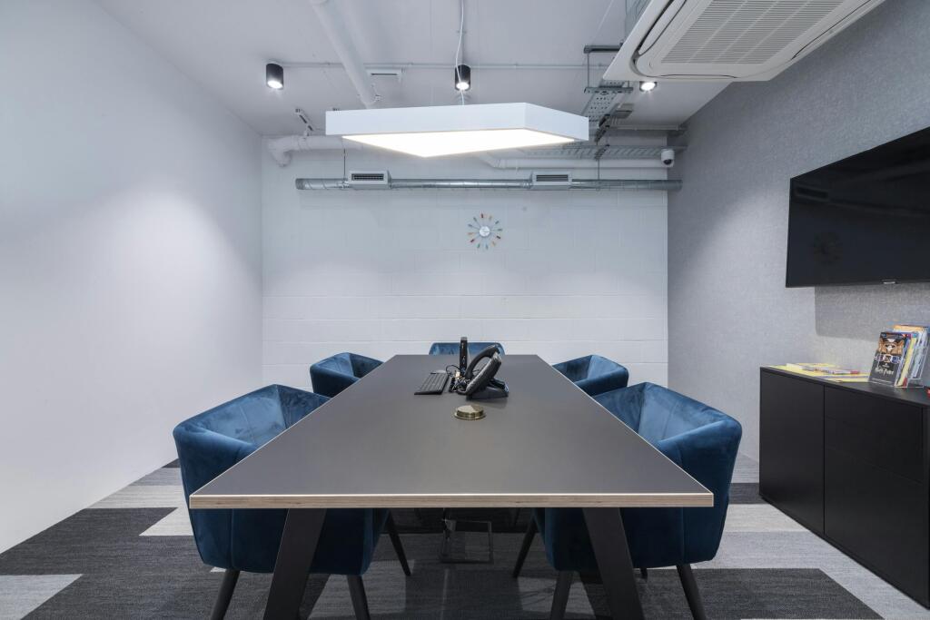 office 5.jpg