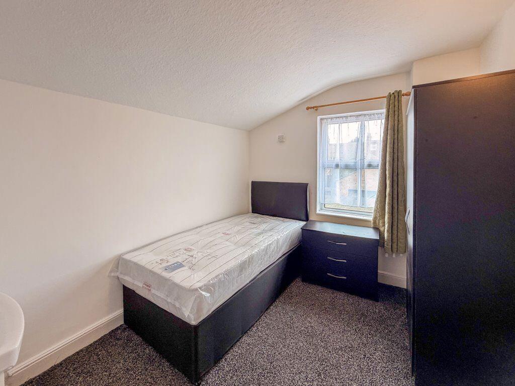 Main image of property: Room 6, 28 Percival Street, Peterborough, PE3 6AU