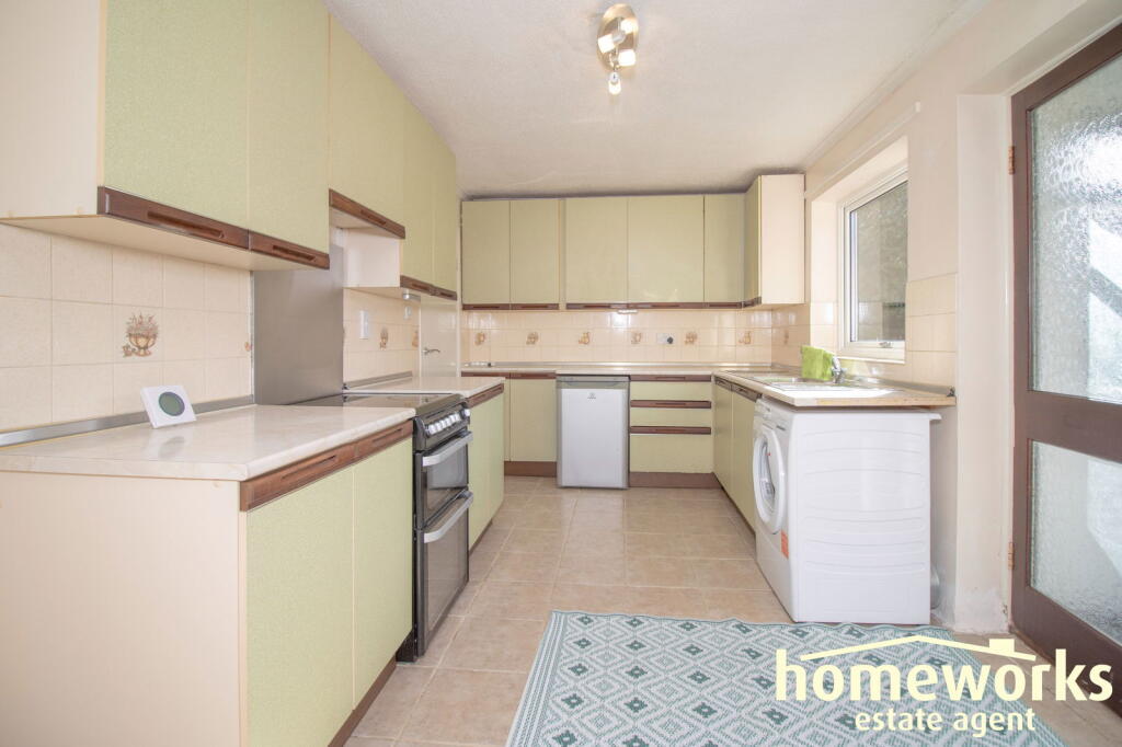 Willow Grove, Dereham, NR19 1JU photo 3