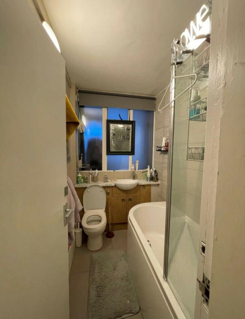 1 bedroom flat share for rent