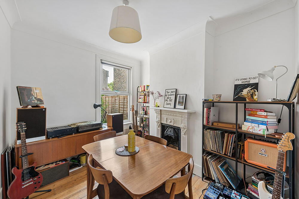 House in London, Leytonstone - More