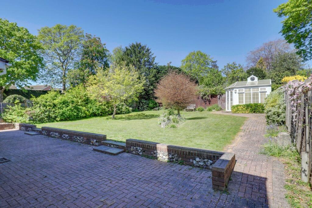 House in Reading, Emmer Green - View 2
