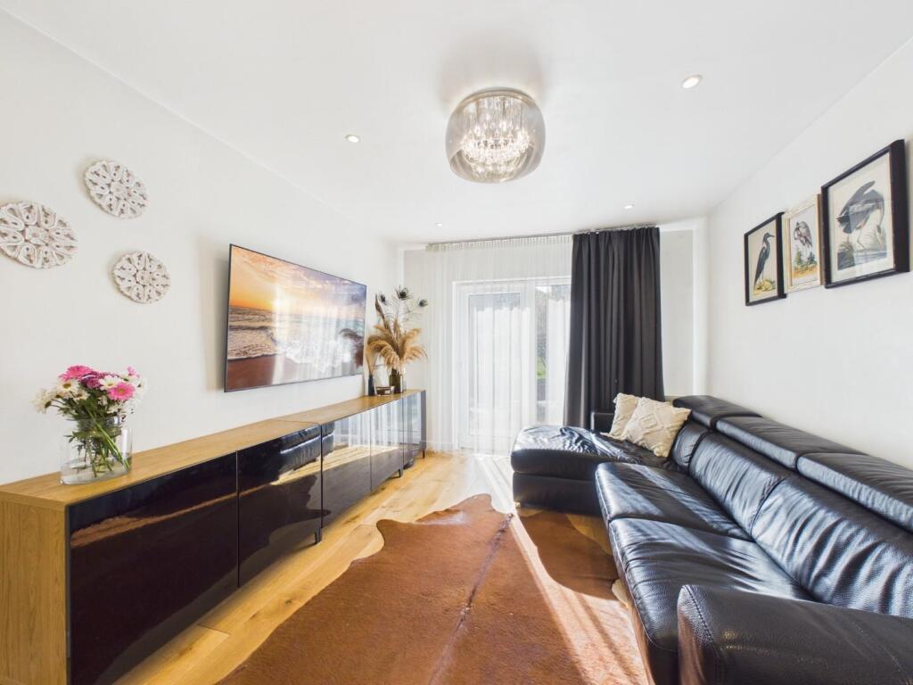 Additional image 5 of Manor Road, Bingley