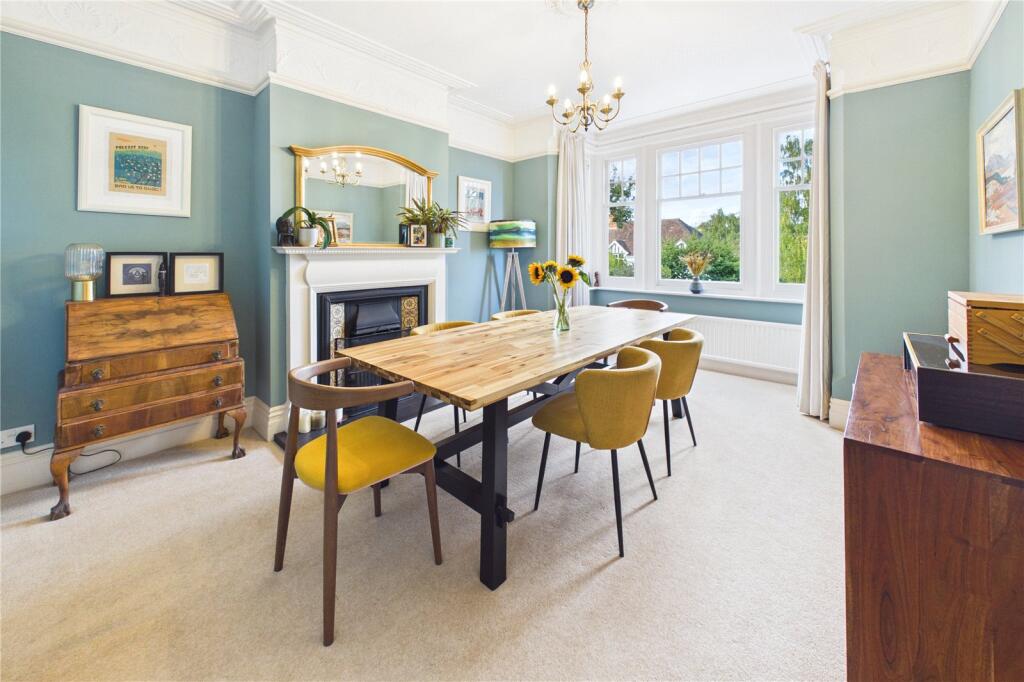 Oak Tree Road, Tilehurst, Reading, Berkshire, RG31 photo 4