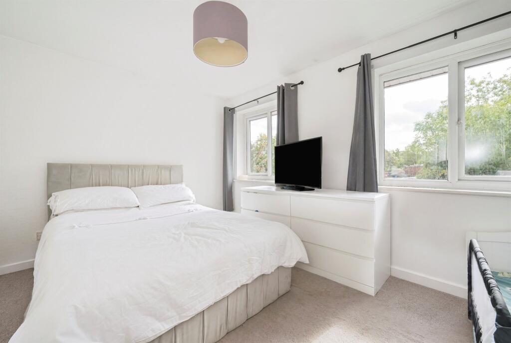 House in Southampton - View 4
