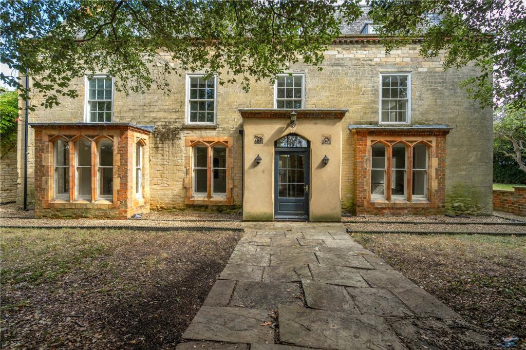House in Nottingham - View 2