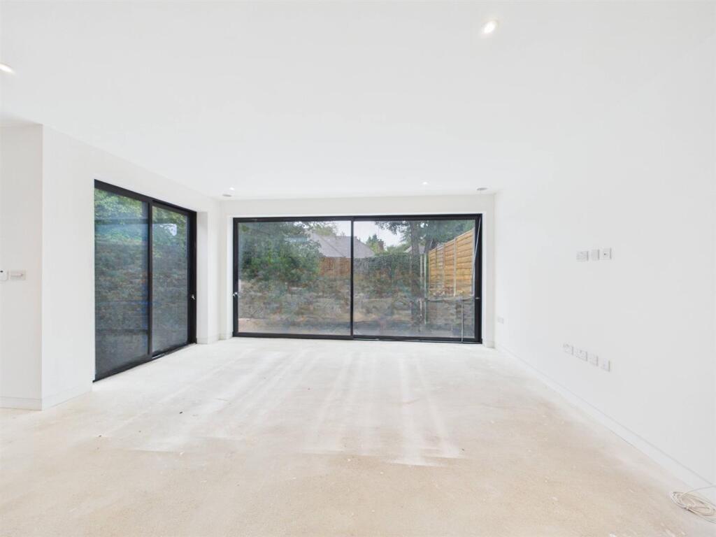 House in London - View 5