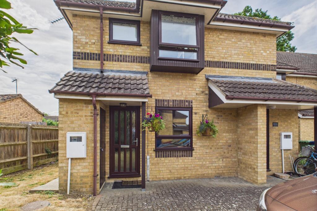Main image of property: Loves Close, Histon, Cambridge
