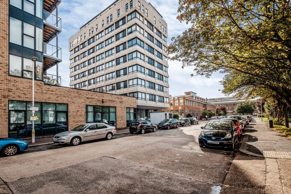 Main image of property: Skyline Apartments, 1 The Causeway, Worthing, BN12