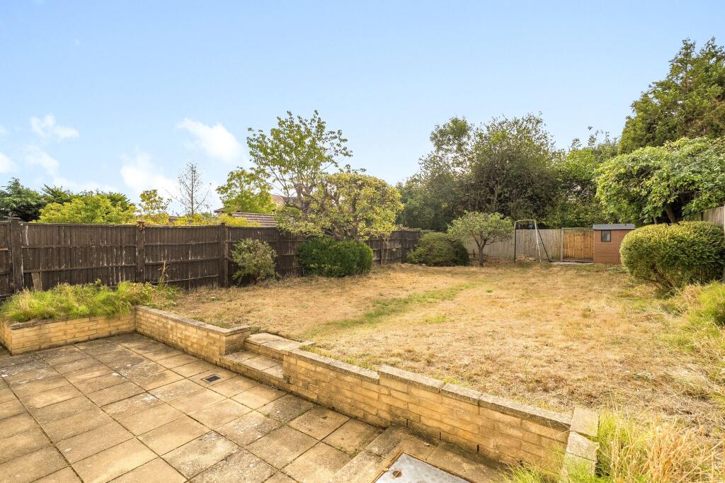 House in London, Royal Borough of Kingston upon Thames - View 3