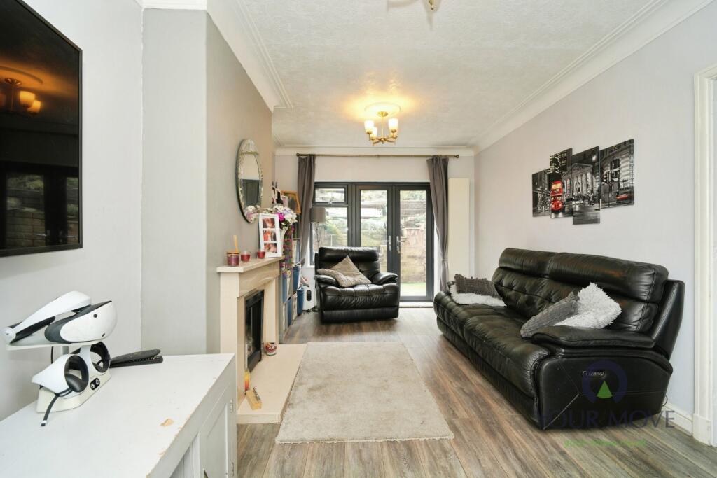 House in Oldham, Greater Manchester - View 3