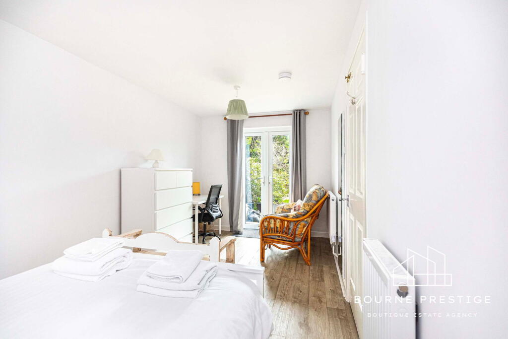 House in Christchurch, Iford, Jumpers Corner - View 3