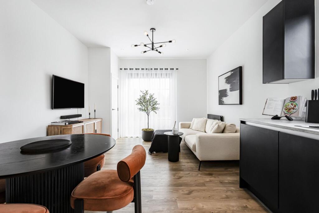 Apartment in East Hertfordshire, Hertford - View 5