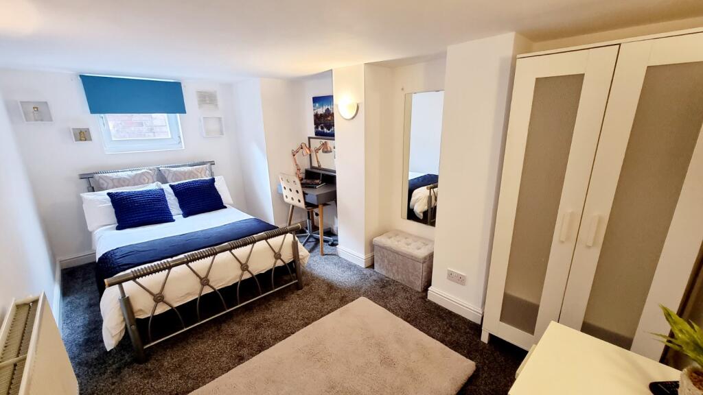 House in Leeds - View 5