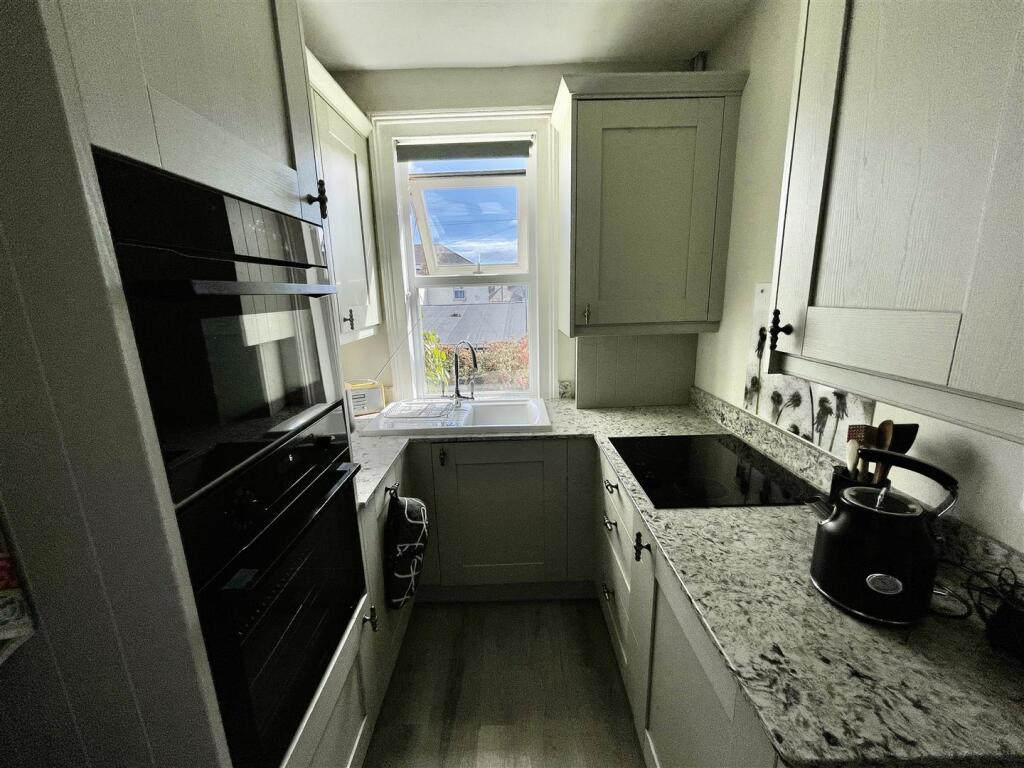 House in Plymouth - View 3