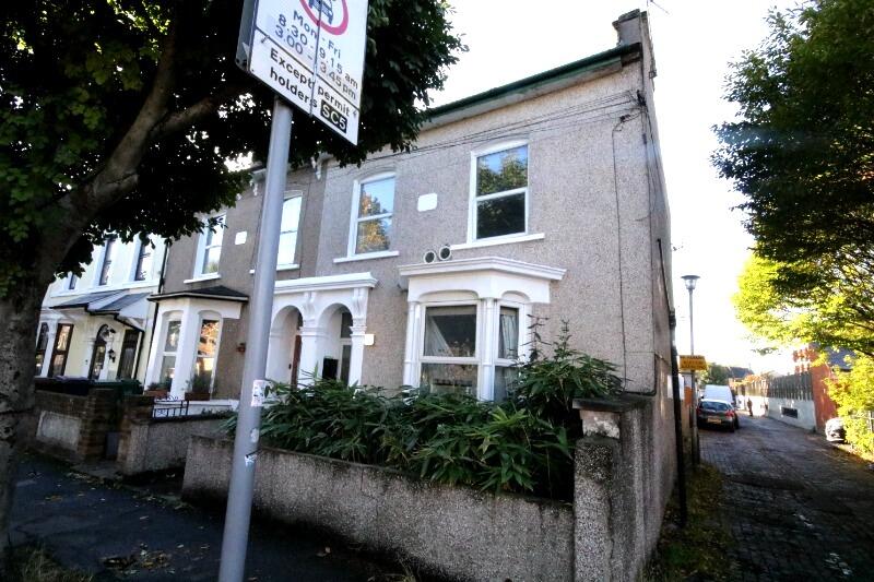 Apartment in London, Upton Park - More