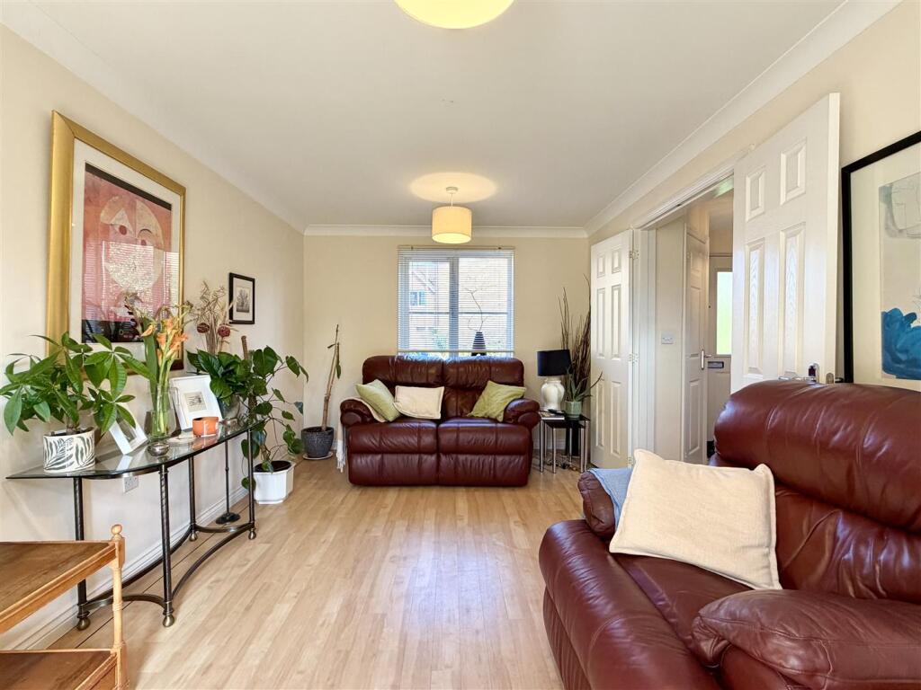 House in Hereford, Herefordshire - View 2