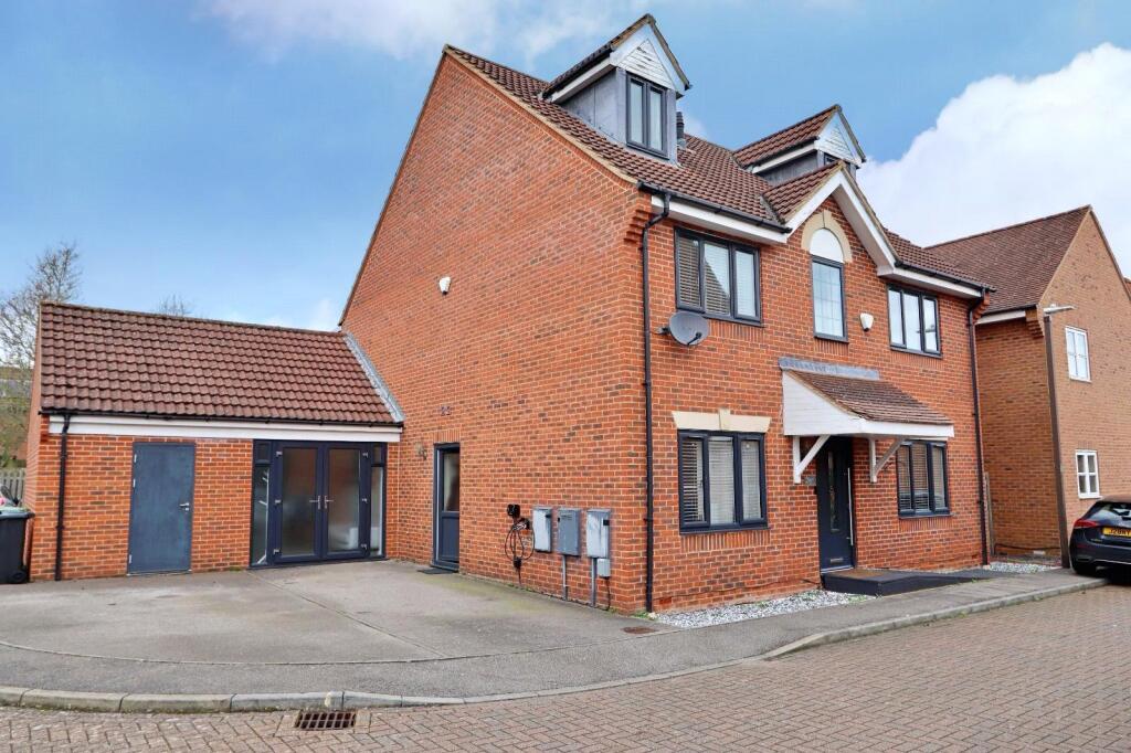 Main image of property: Brantwood Close, Westcroft, Milton Keynes, MK4