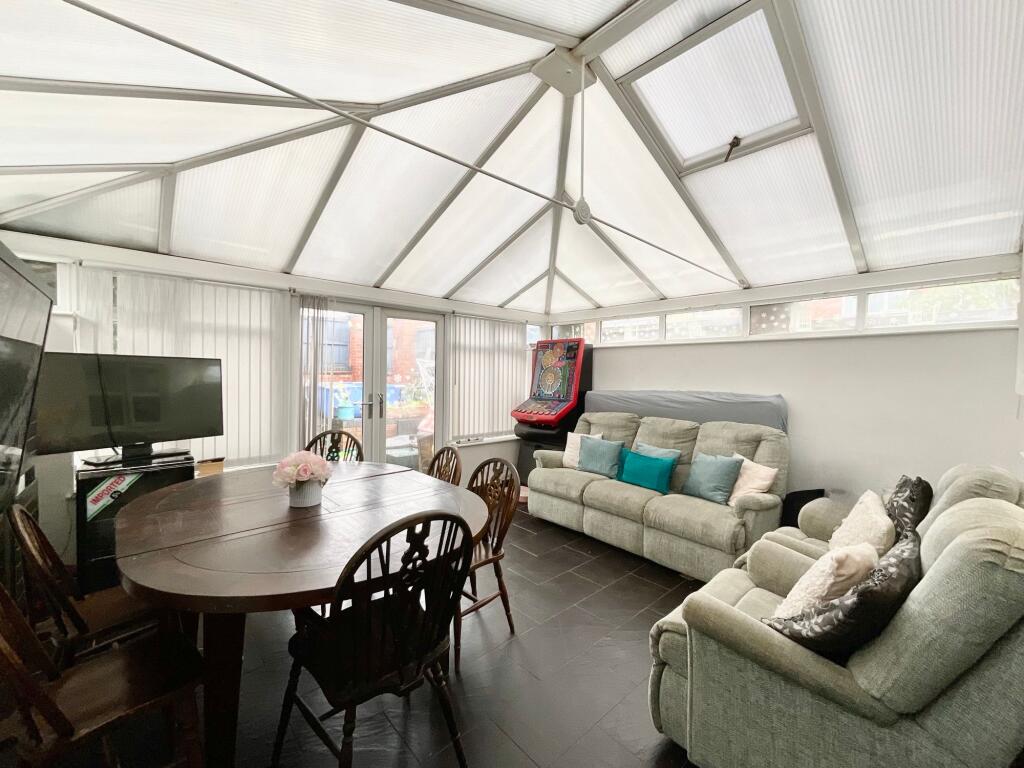 House in Stoke-on-Trent - More