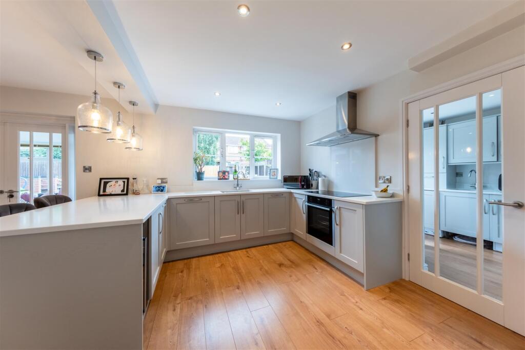 Carnoustie Close, Winsford photo 3