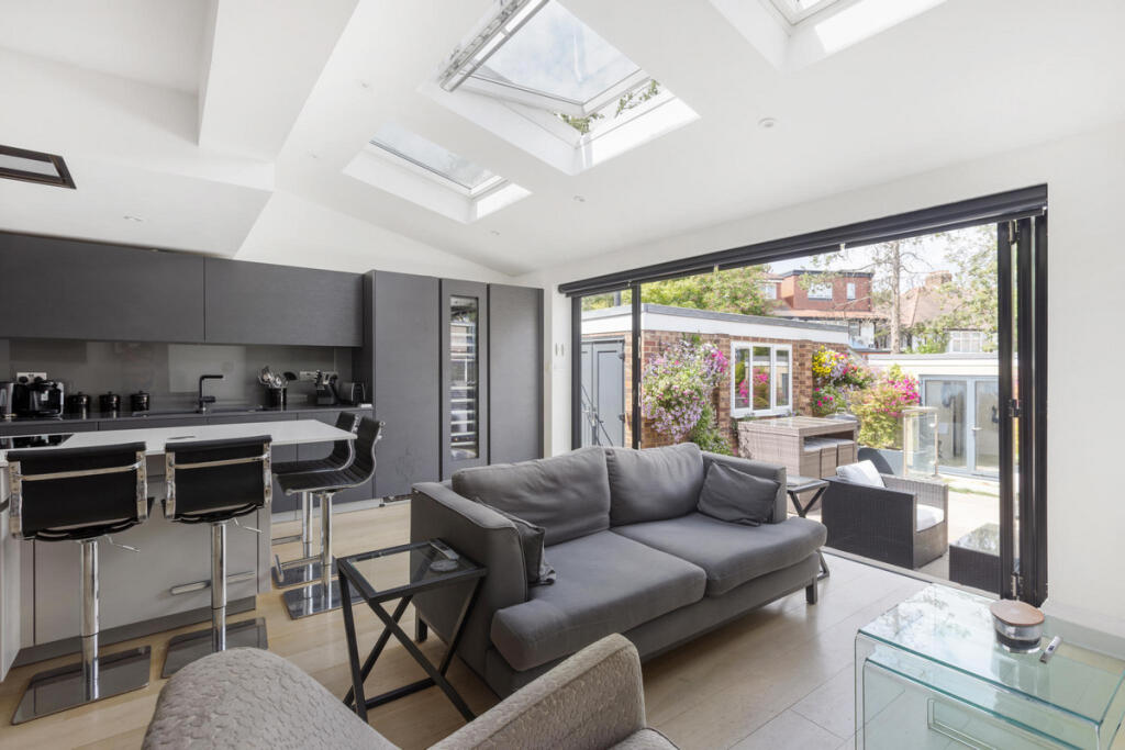 House in London - View 4