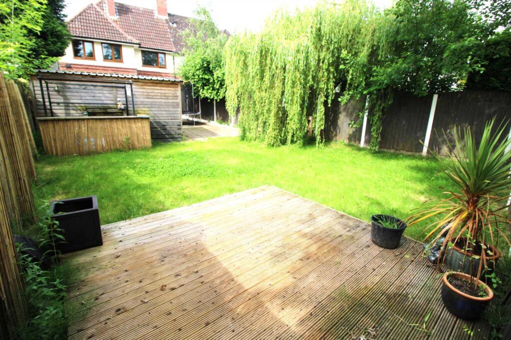 House in Stoke-on-Trent - More