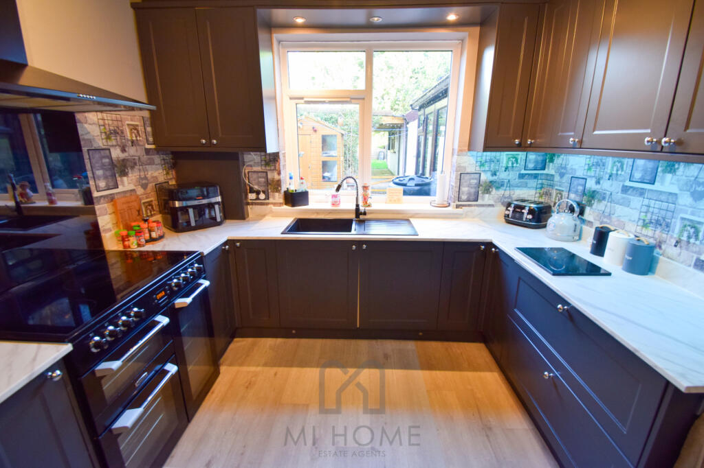 Manor Drive, Kirkham, Preston, PR4 - More