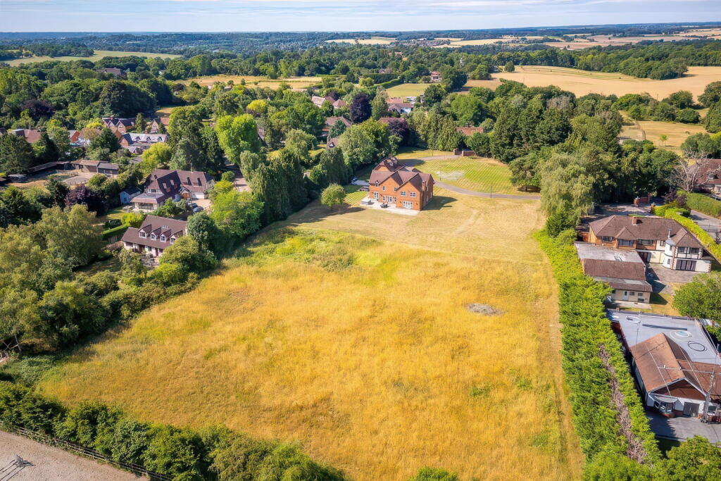 Additional image 47 of Pottersheath Road, Welwyn, AL6 9SY