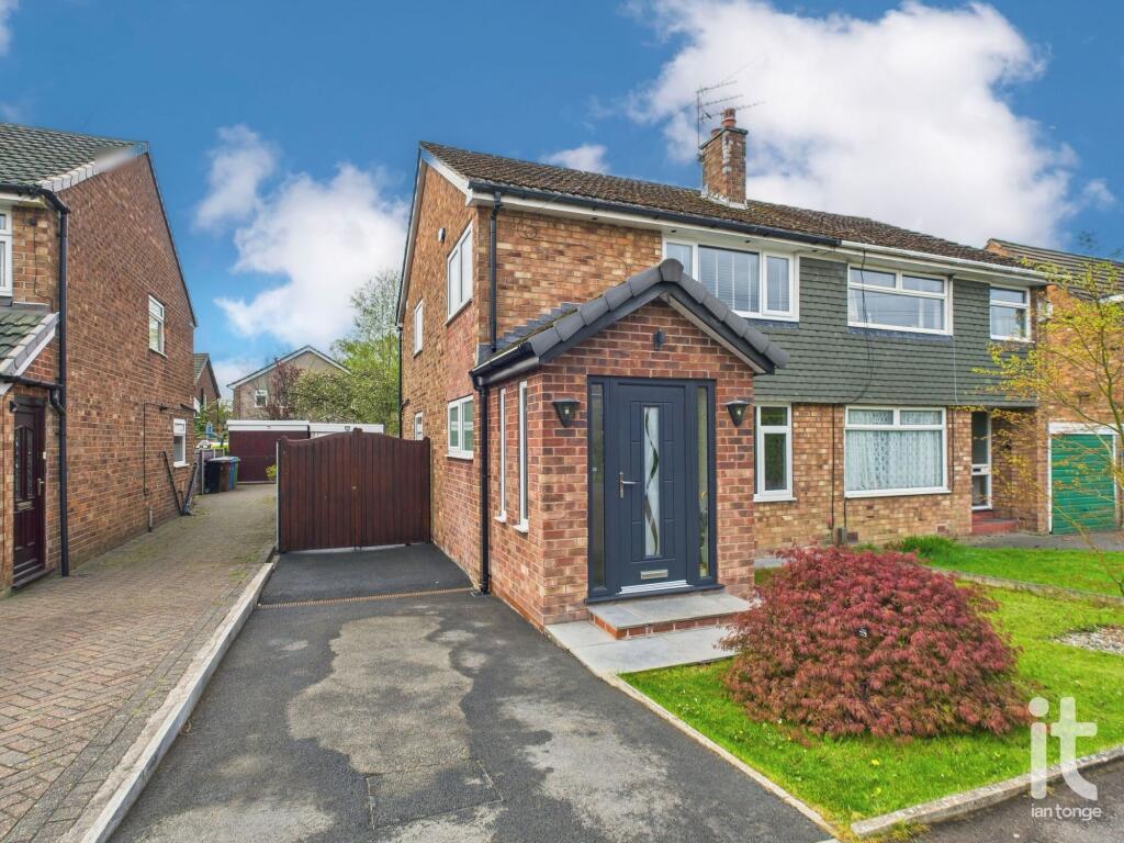 3-bed semi-detached on Stirling Avenue, Hazel Grove, Stockport, SK7, £350,000