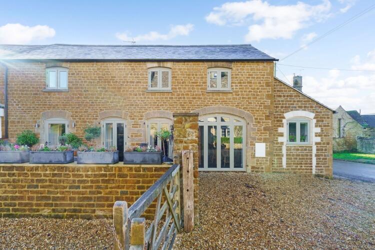 Main image of property: Duns Tew