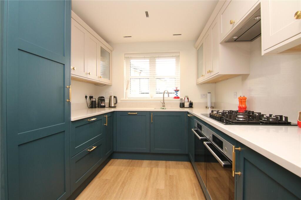 House in Bradford, Steeton with Eastburn - View 3