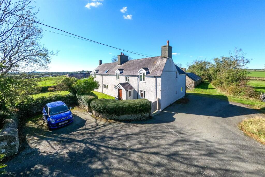 4-bed detached on Llangwyllog, Llangefni, Isle of Anglesey, LL77, £750,000