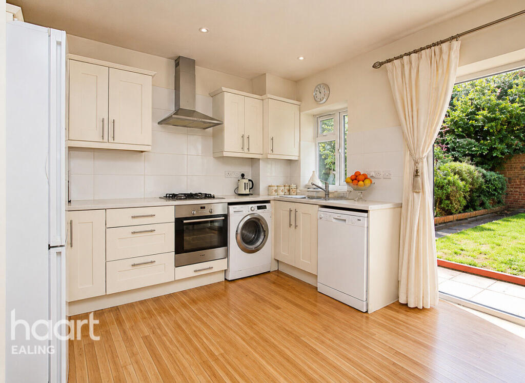 House in Southall - View 3