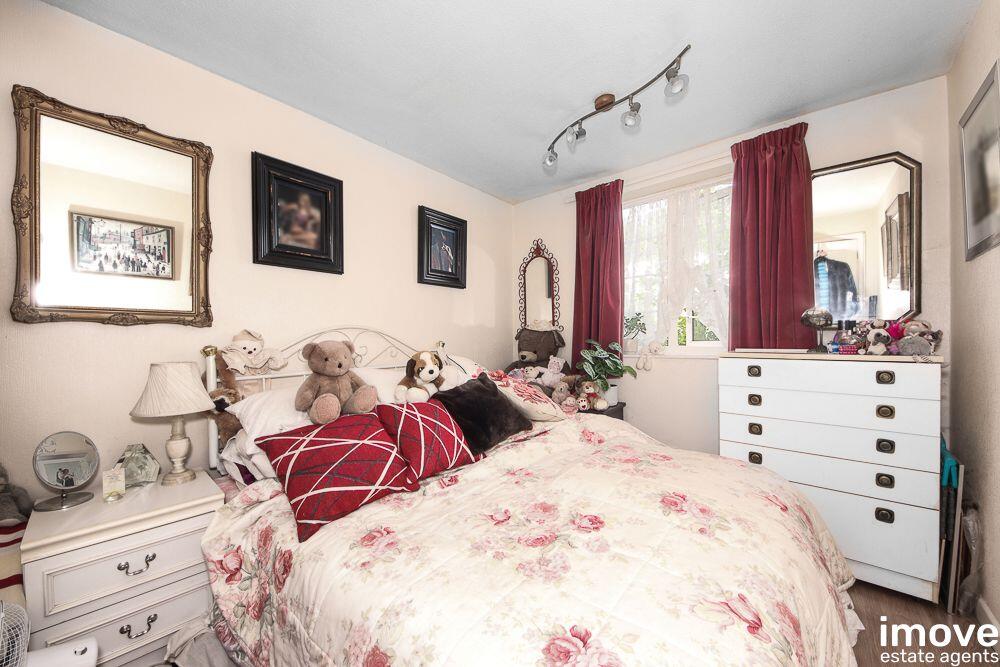 Apartment in Torquay, Torbay - View 5