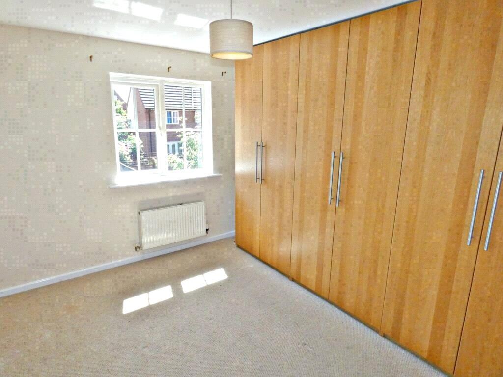 House in Stoke-on-Trent - More