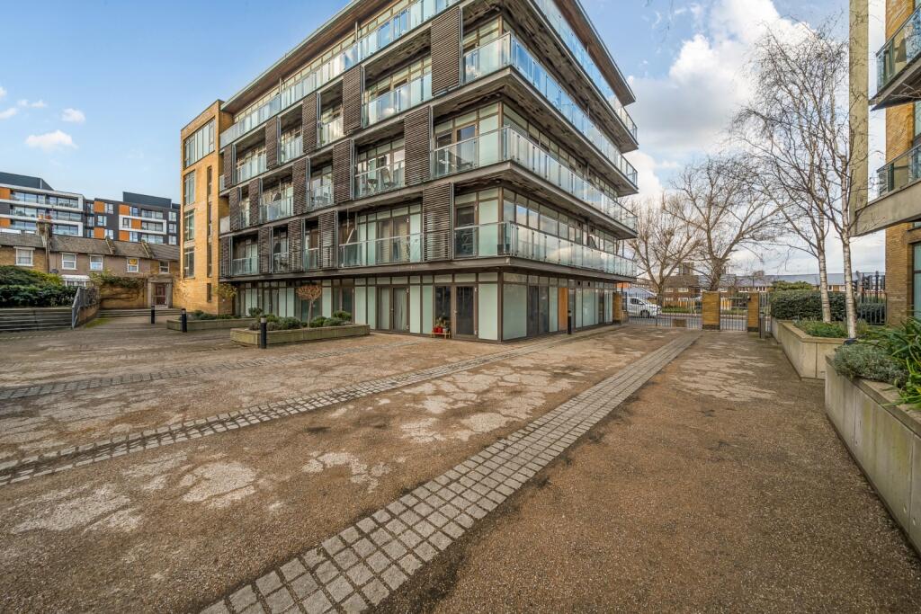 2 bedroom duplex for rent