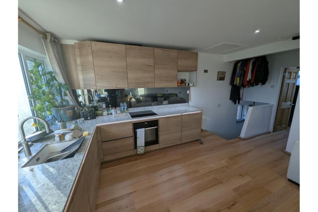Brighton Road, Lancing, BN15 photo 5